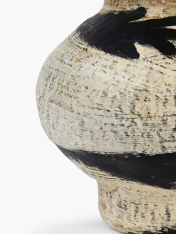 Hatheli Vase