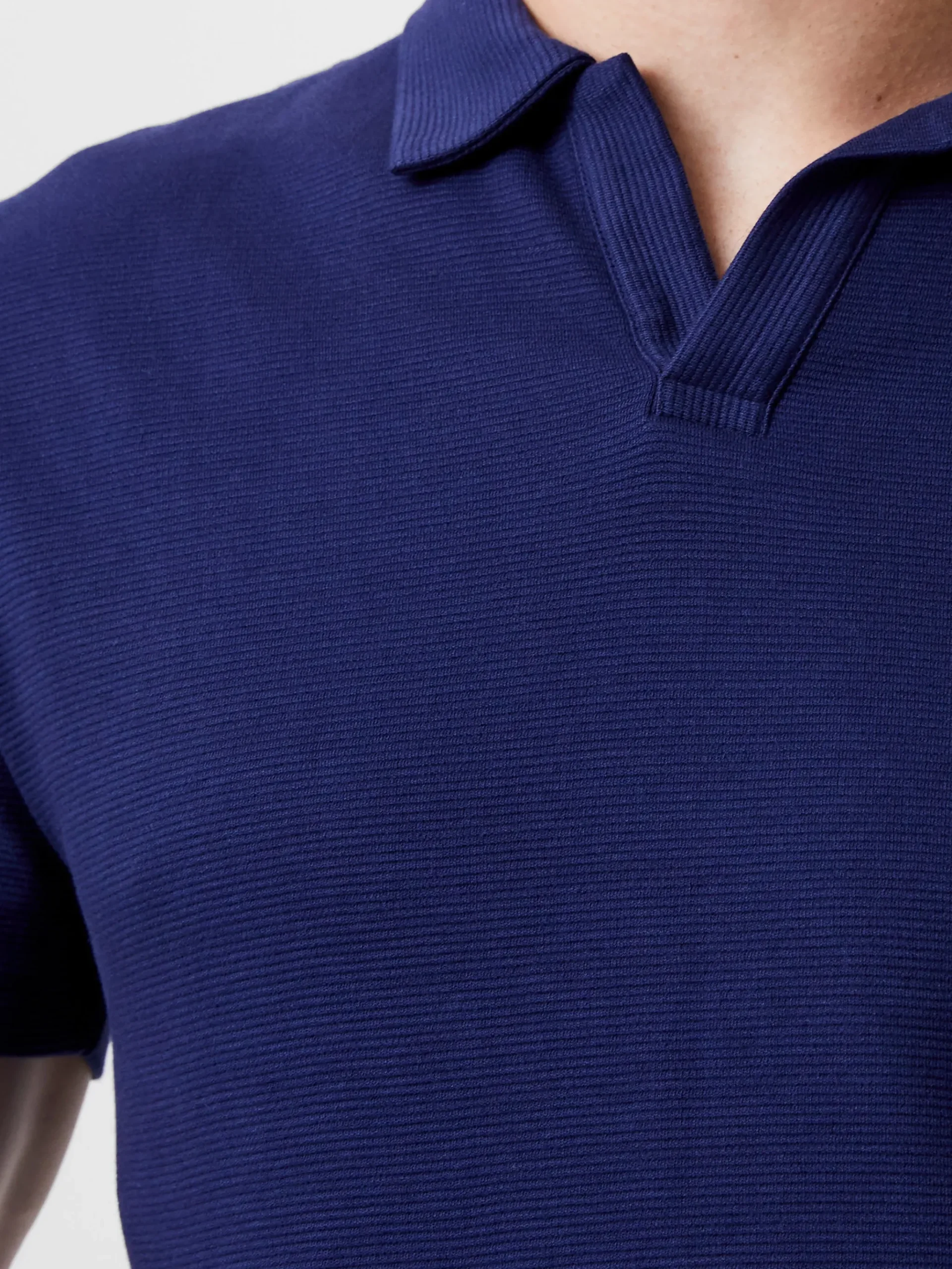 Ottoman Trophy Neck T-Shirt
