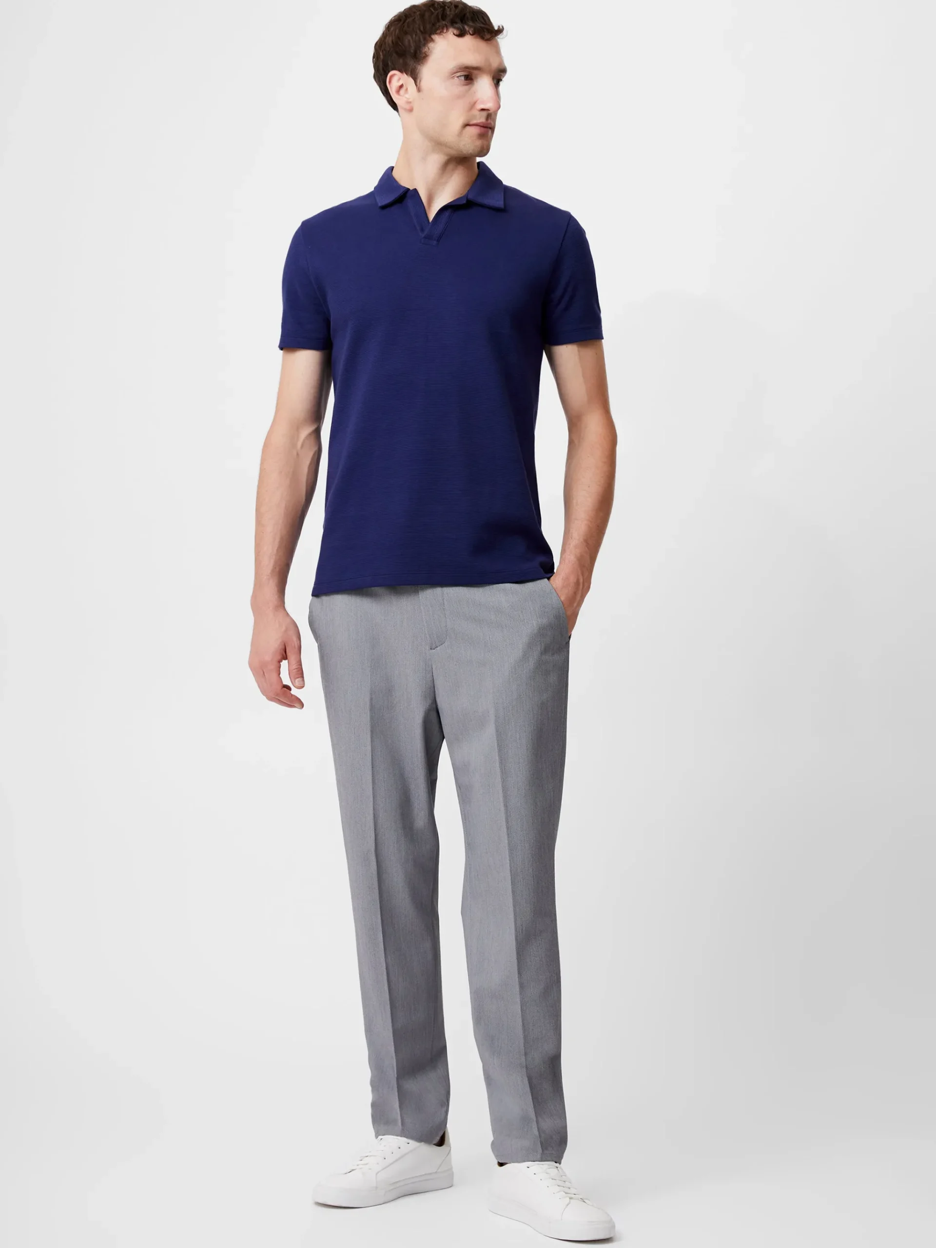 Ottoman Trophy Neck T-Shirt
