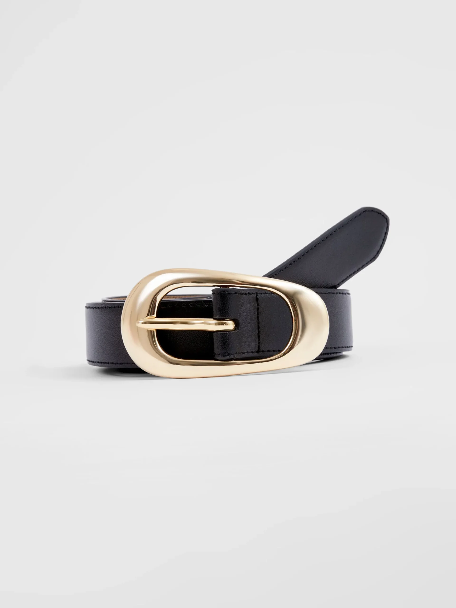 Oyster Buckle Belt