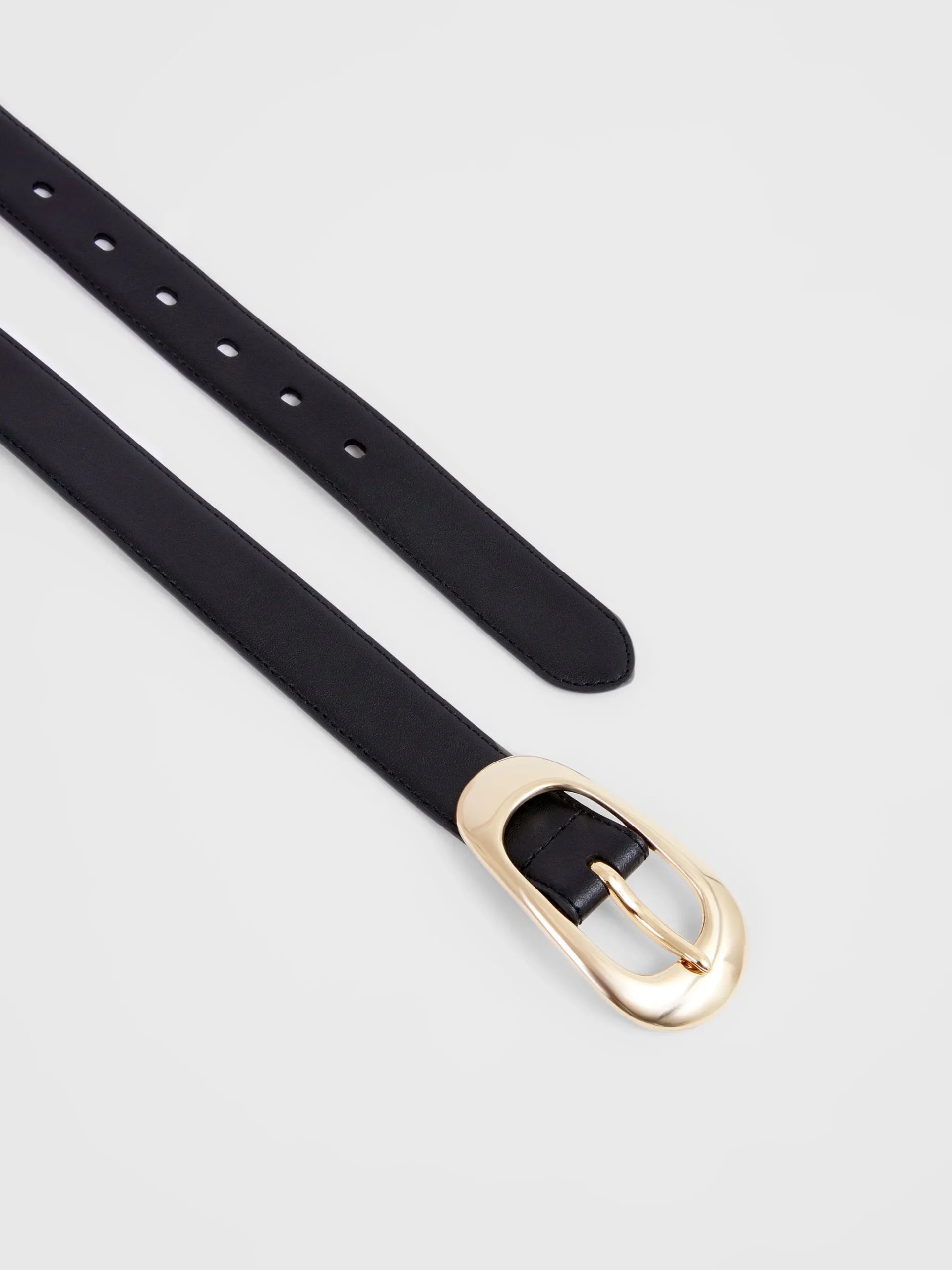 Oyster Buckle Belt