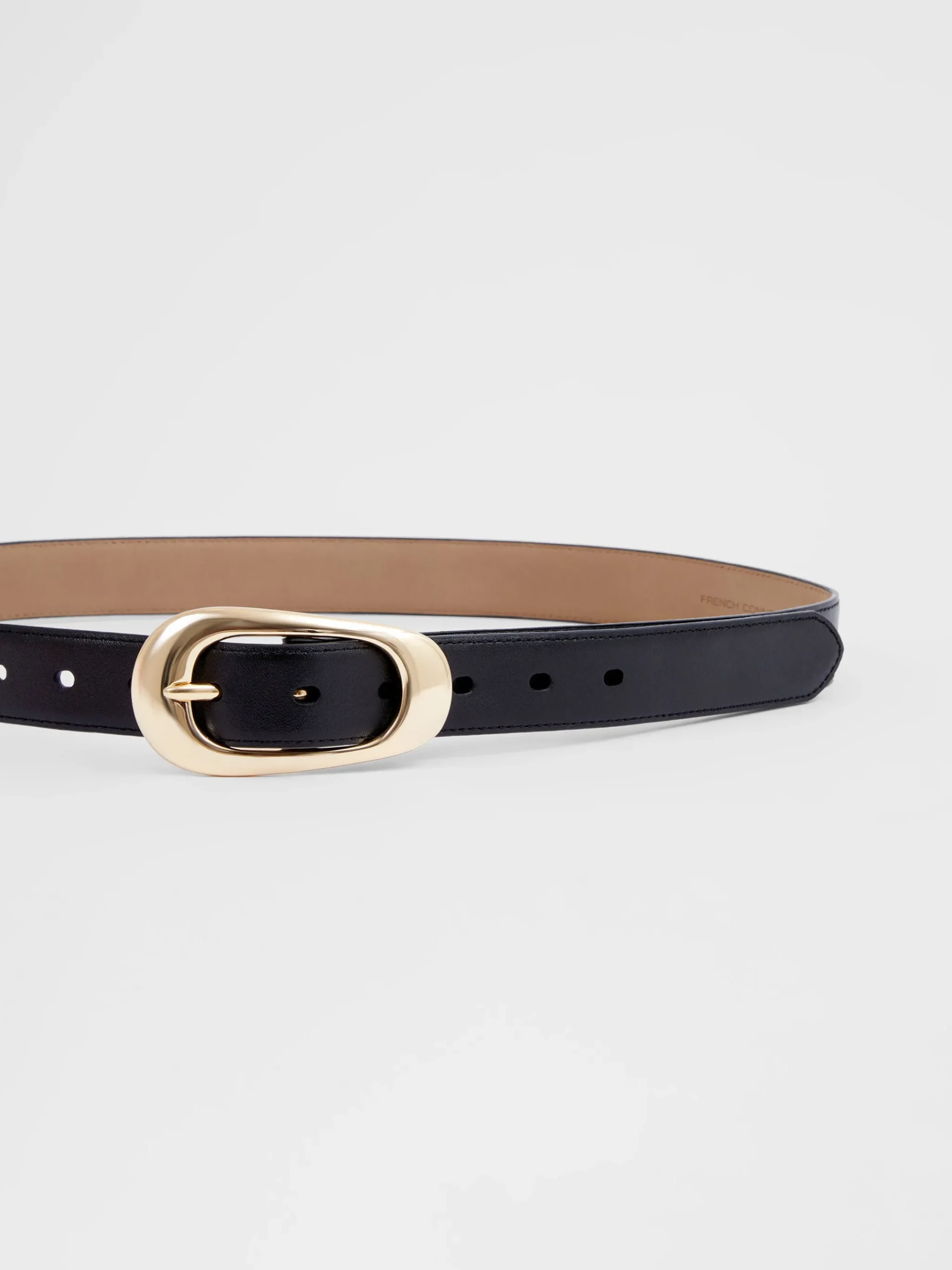 Oyster Buckle Belt
